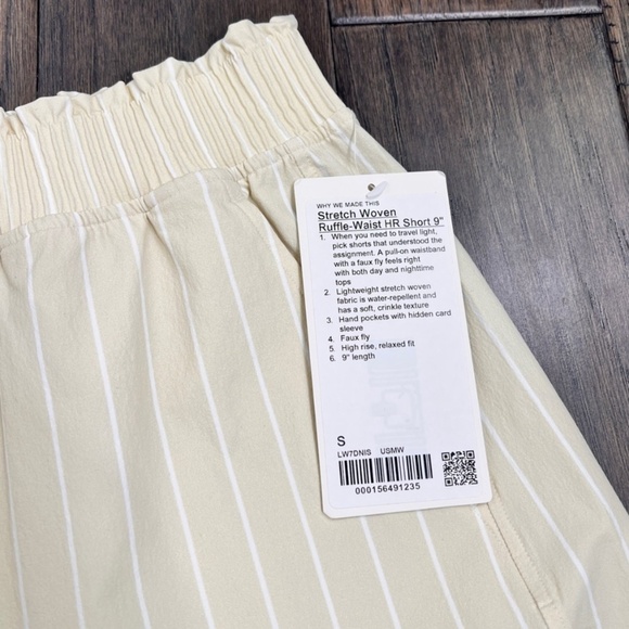 Lululemon Stretch Woven Ruffle-Waist High-Rise Short 9" Upright Stripe Max White - Picture 4 of 8